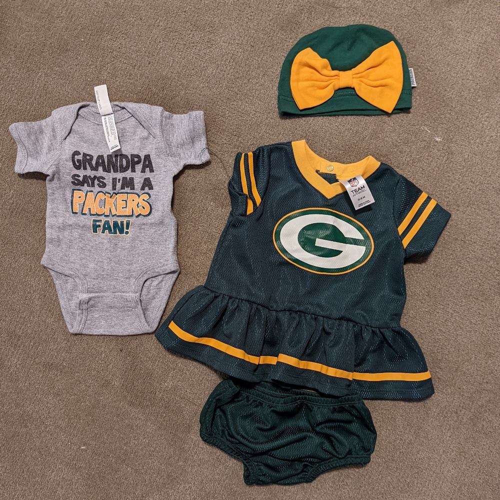 Two baby Packers outfits
